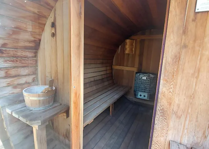 Vakantiehuis Le Refuge - Sauna - Hot Tub - Playstation *